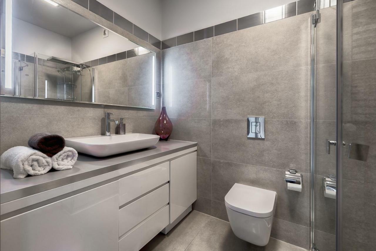 Apartament Superior De Lux - Porta Mare Дзивновек Экстерьер фото